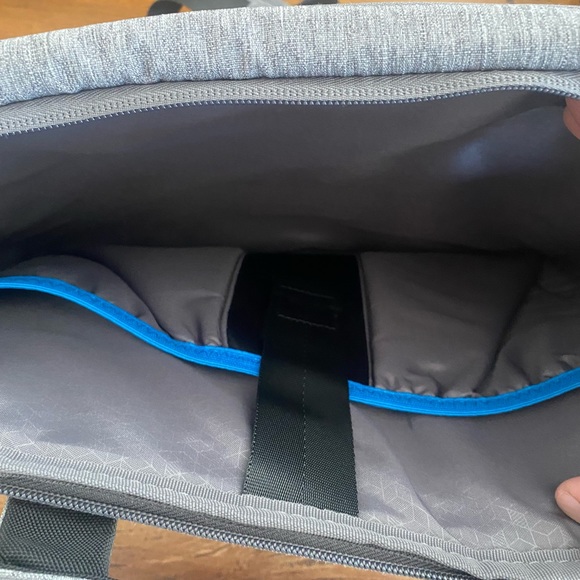 Targus Citylite Professional Laptop Bag - Picture 4 of 5